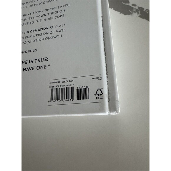 Earth: The Definitive Visual‎ Guide By Smith Sibian Spring 2024 Edition - Picture 7 of 7